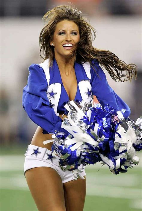 dallas cowboy cheerleaders in swimsuits.